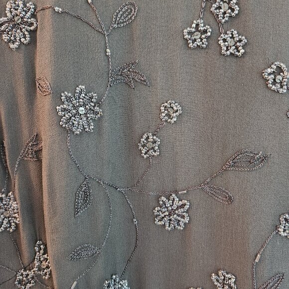 Talbots Petites Size 8 Gray Silk Dress Beaded Lined Beautiful Flowers Sexy - Picture 2 of 11